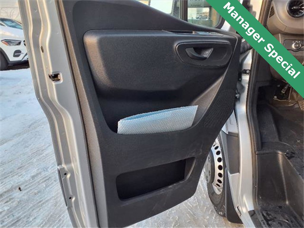 Used 2022 Mercedes-Benz Sprinter 3500 image 14