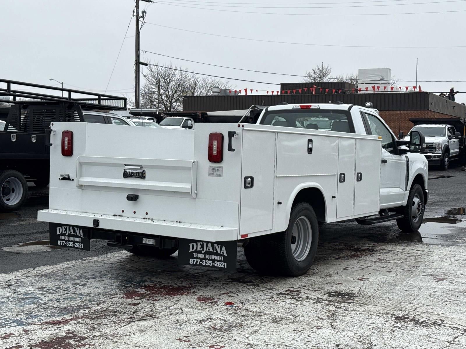 New 2025 Ford F350 XL w/ XL Chrome Package image 3