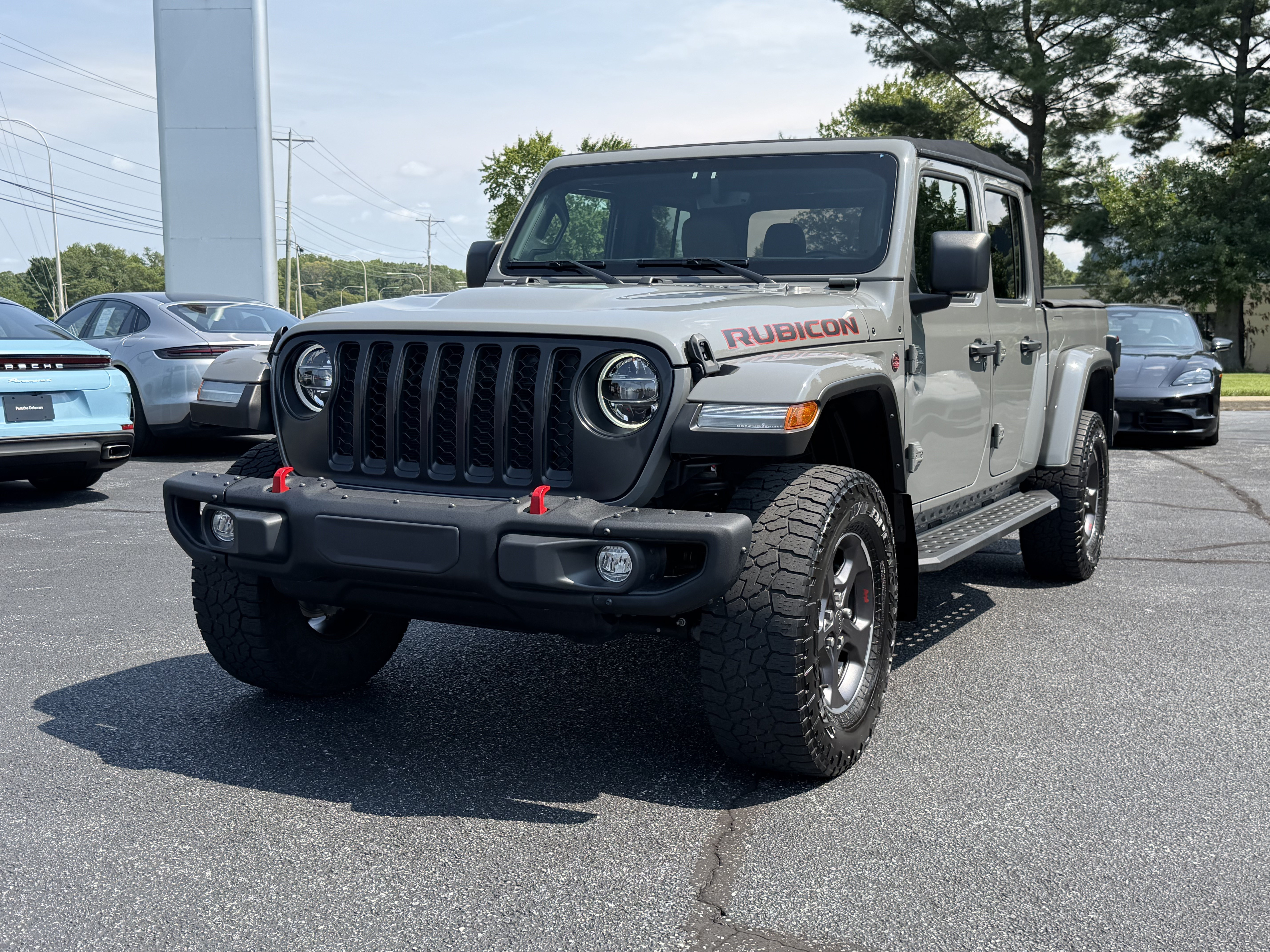Used 2022 Jeep Gladiator Rubicon w/ LED Lighting Group AWD/4WD image 8