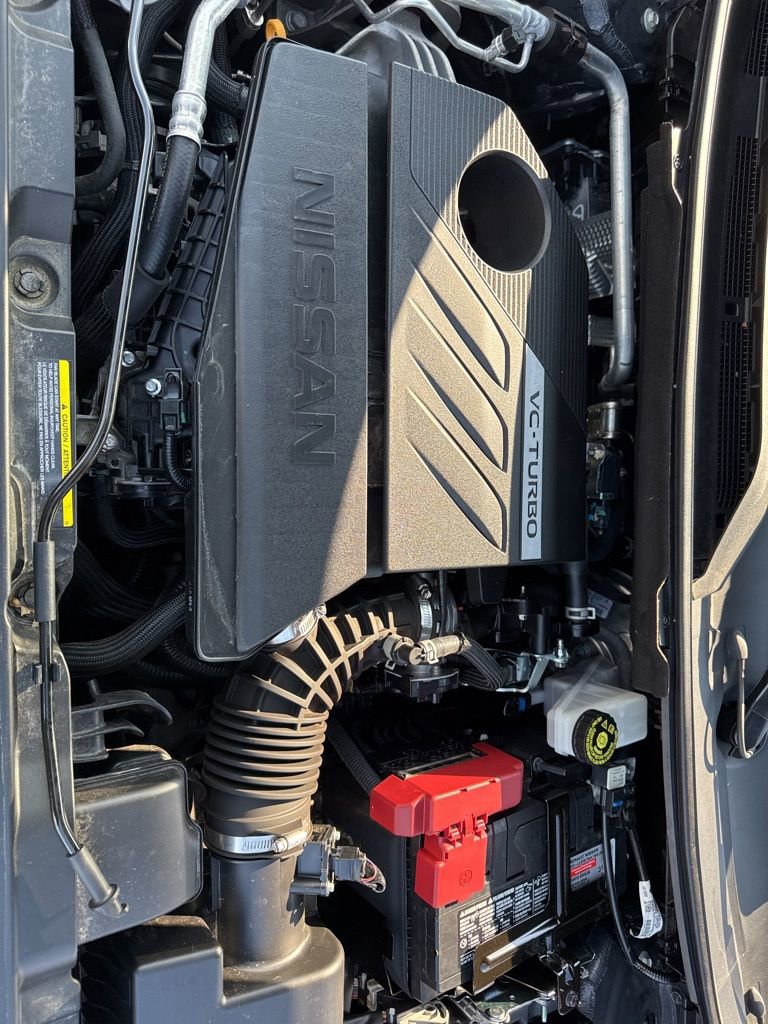 Used 2025 Nissan Rogue SV FWD image 33