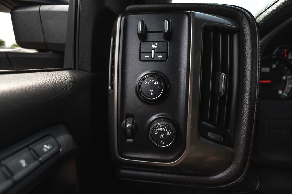 Used 2019 Chevrolet Silverado 3500 High Country AWD/4WD image 26