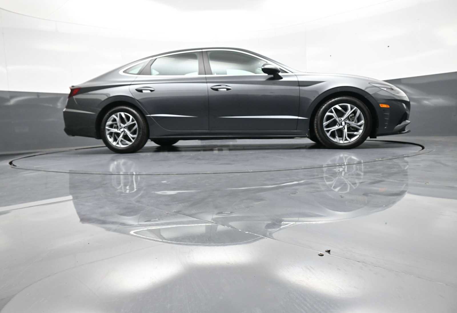 Certified 2023 Hyundai Sonata SEL w/ Convenience Package FWD image 29