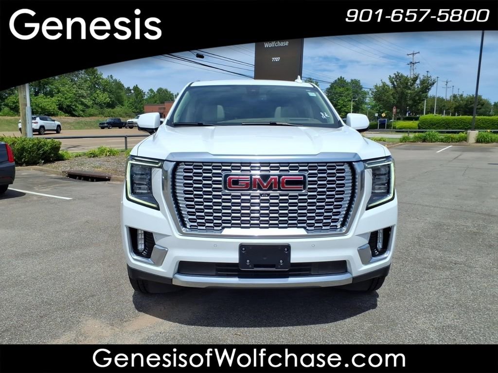 Used 2022 GMC Yukon XL Denali AWD/4WD image 8