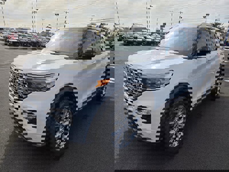 Used 2023 Ford Explorer Limited image 7