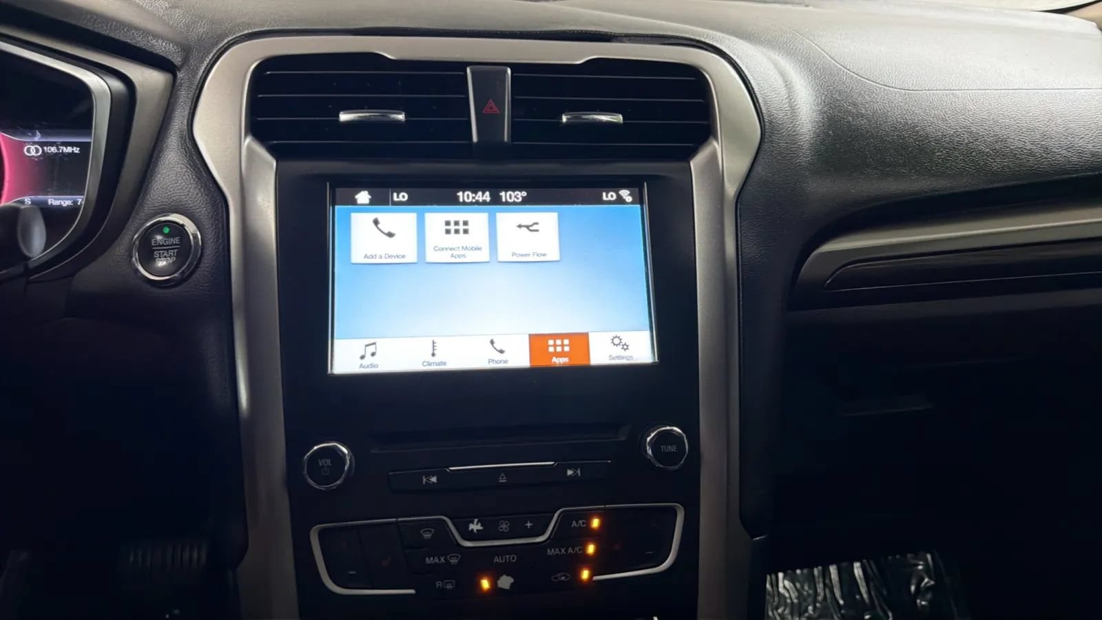 Used 2017 Ford Fusion SE w/ Equipment Group 602A FWD image 14