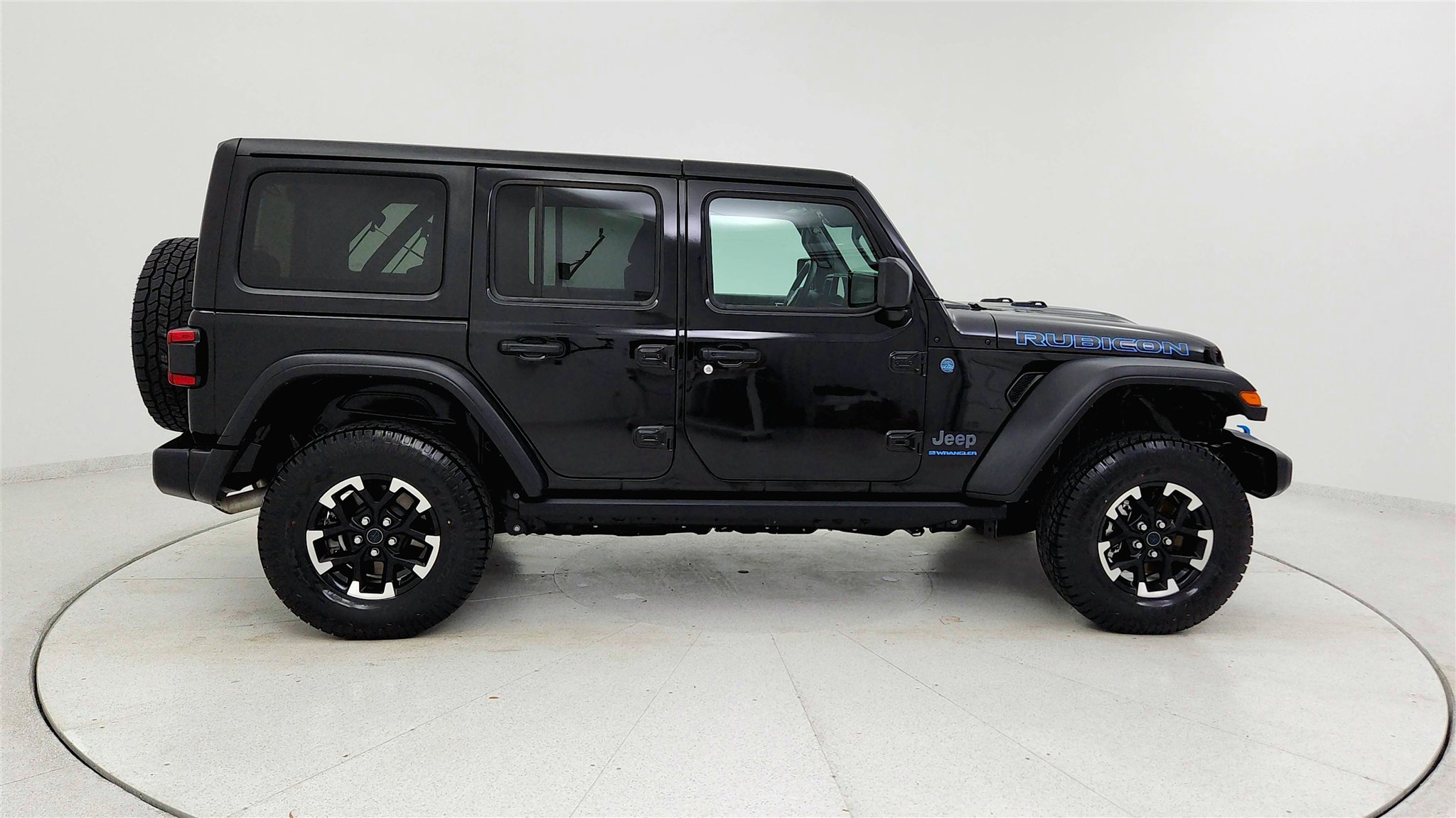 Used 2024 Jeep Wrangler Unlimited Rubicon 4xe image 5