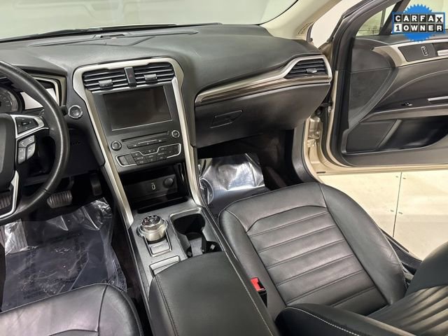 Used 2017 Ford Fusion Energi SE FWD image 22