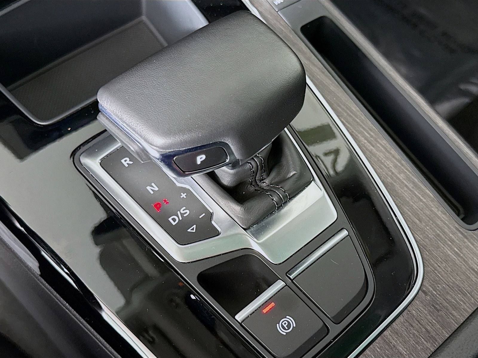 Certified 2023 Audi Q5 2.0T Premium w/ Convenience Package image 16