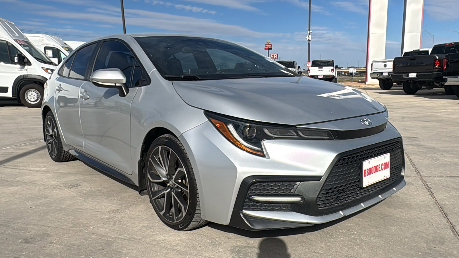 Used 2020 Toyota Corolla SE image 3