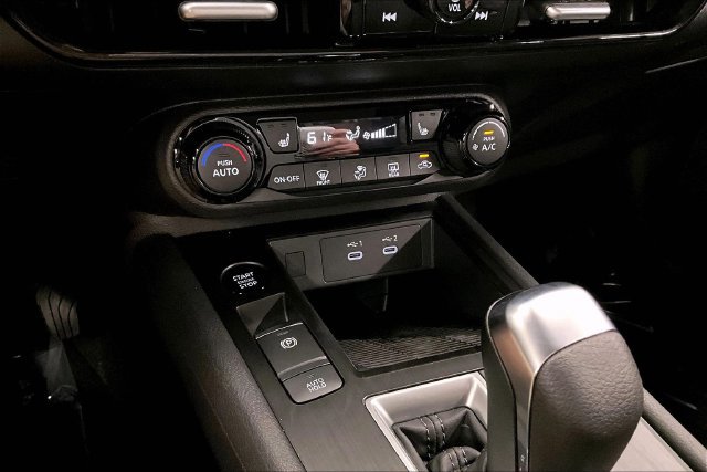 New 2026 Nissan Kicks SV w/ Cold Weather Package FWD image 28