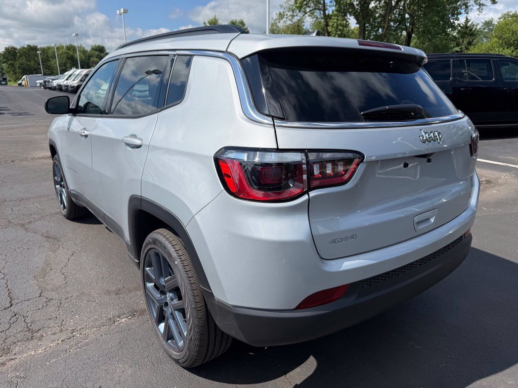 New 2026 Jeep Compass Latitude AWD/4WD image 6