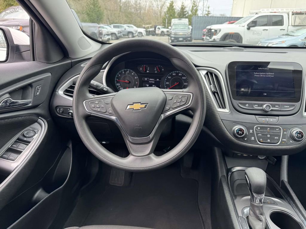 Used 2024 Chevrolet Malibu LT FWD image 12