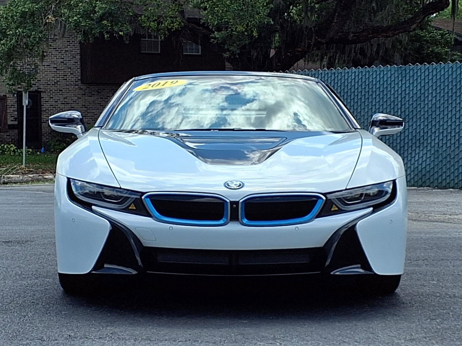 Used 2019 BMW i8 Roadster AWD/4WD image 2