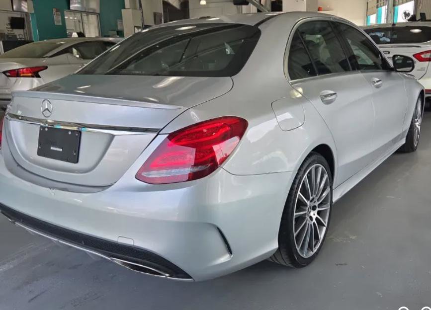 Used 2018 Mercedes-Benz C 300 Sedan image 2