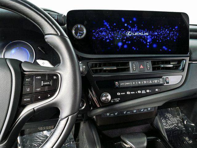Used 2024 Lexus ES 350 Ultra Luxury w/ Accessory Package (Z2) FWD image 12