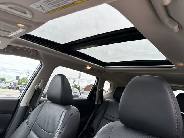 Used 2015 Nissan Rogue SL w/ SL Premium Package AWD/4WD image 18