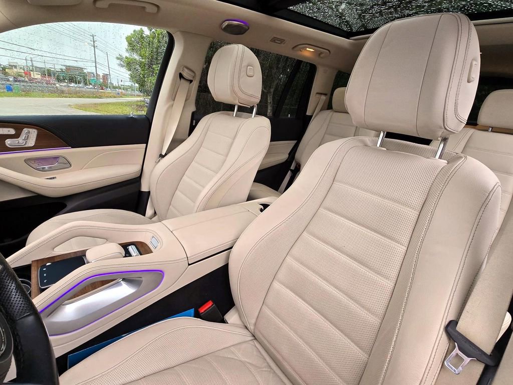 Used 2024 Mercedes-Benz GLS 580 4MATIC w/ Warmth & Comfort Package image 29