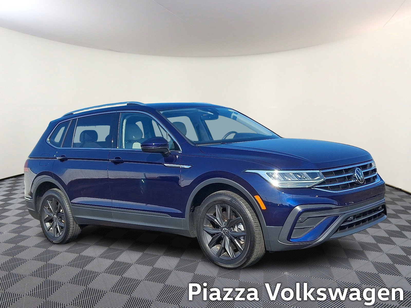 Certified 2024 Volkswagen Tiguan SE