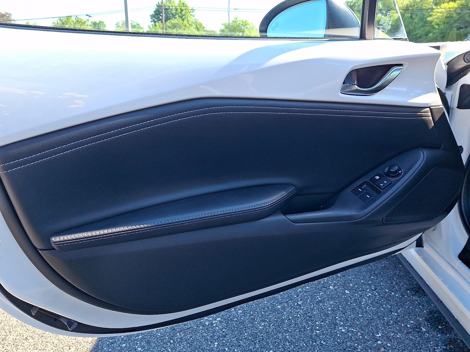Used 2022 MAZDA MX-5 Miata RF Grand Touring w/ Weather Package RWD image 10