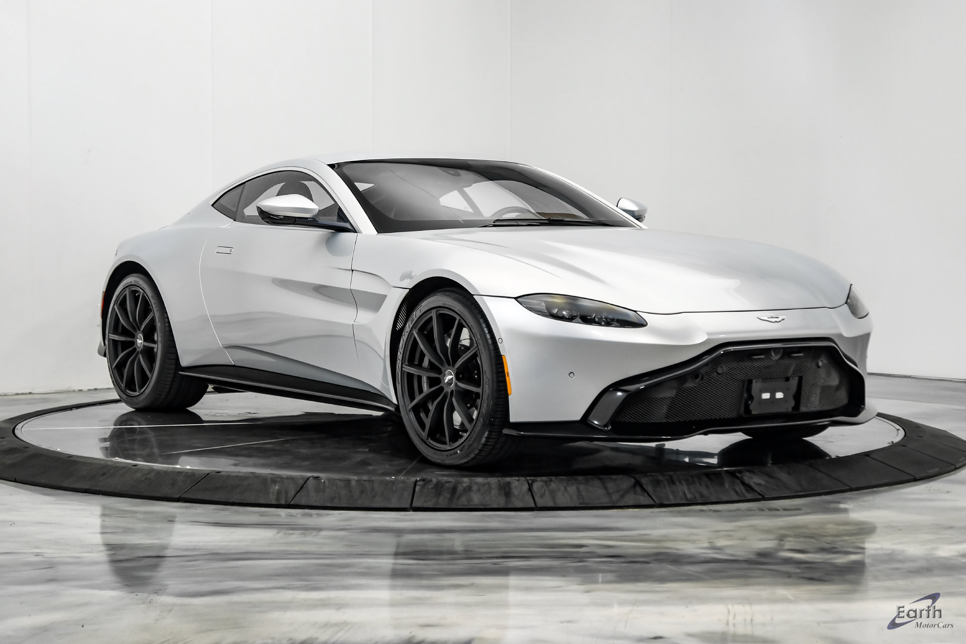 Used 2020 Aston Martin V8 Vantage Coupe RWD image 23