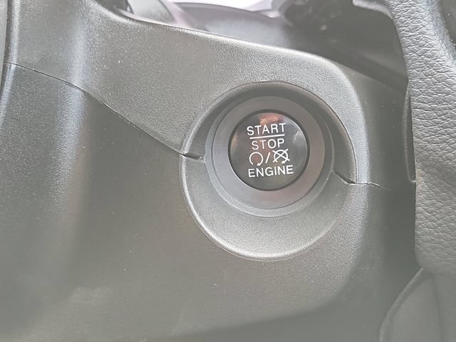 Used 2018 Jeep Compass Limited AWD/4WD image 13