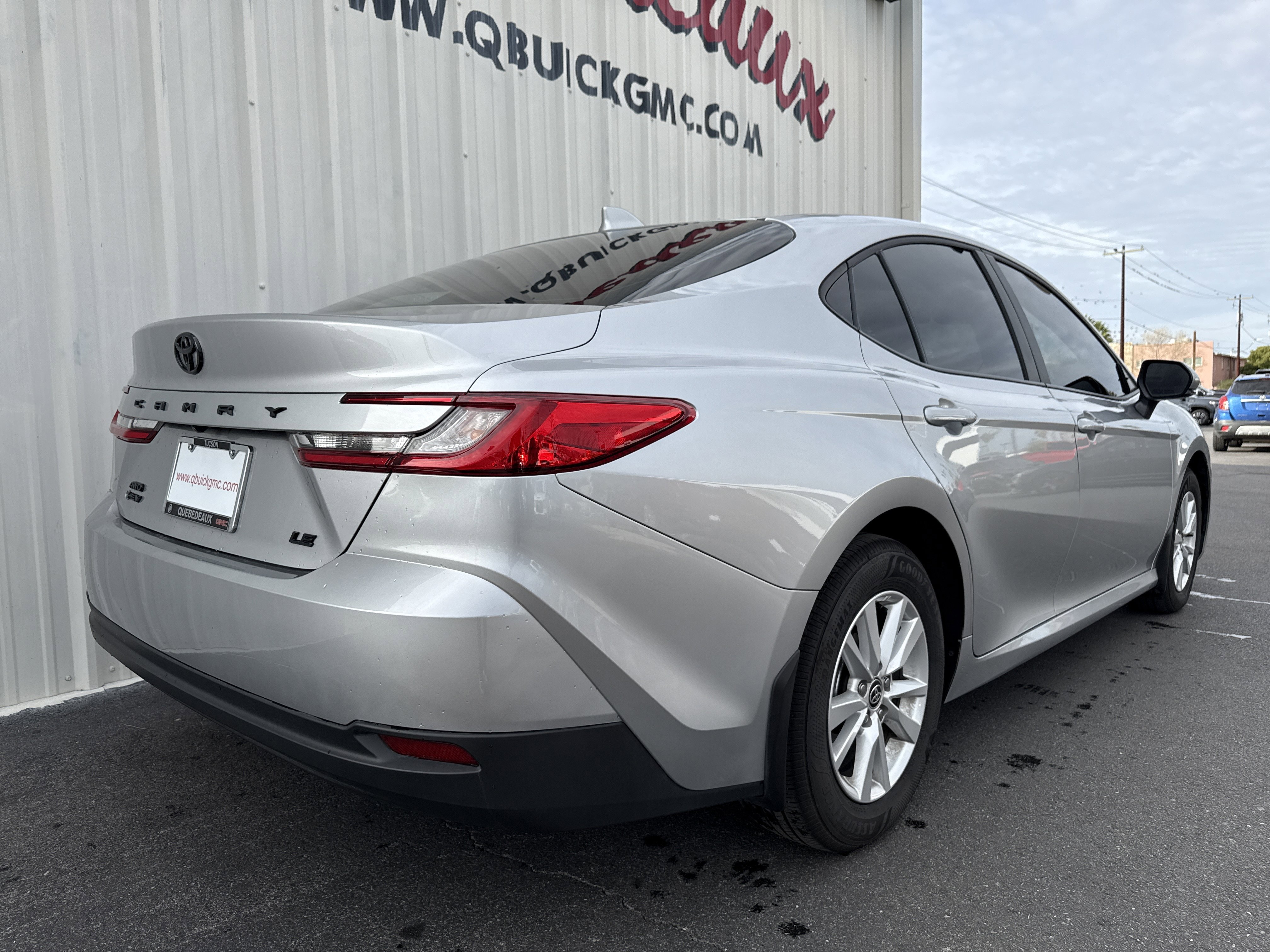 Used 2025 Toyota Camry LE image 28
