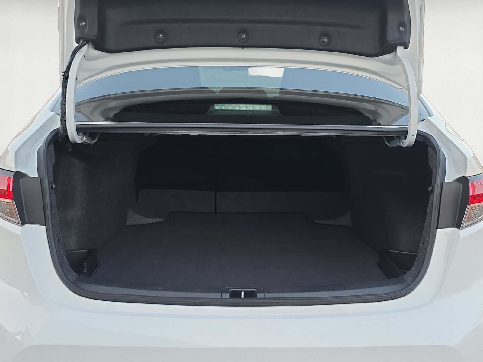 Used 2025 Toyota Corolla SE FWD image 19