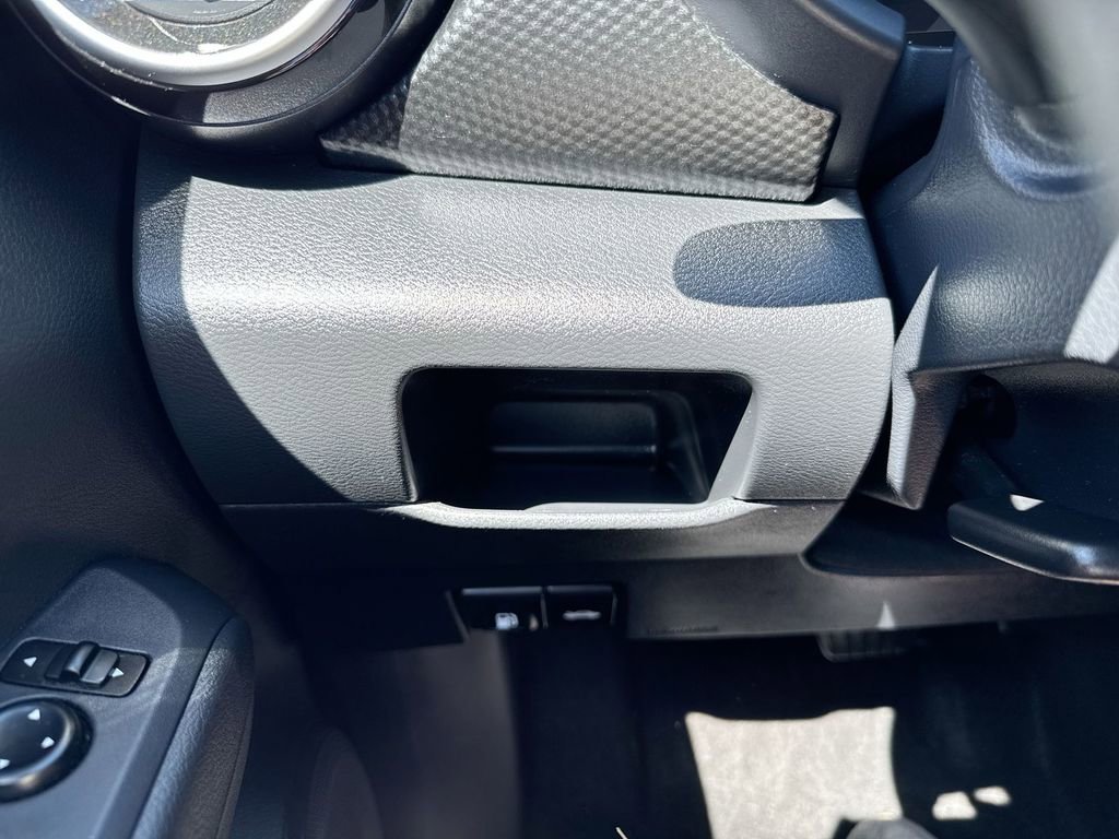 Used 2024 Nissan Kicks SV FWD image 18