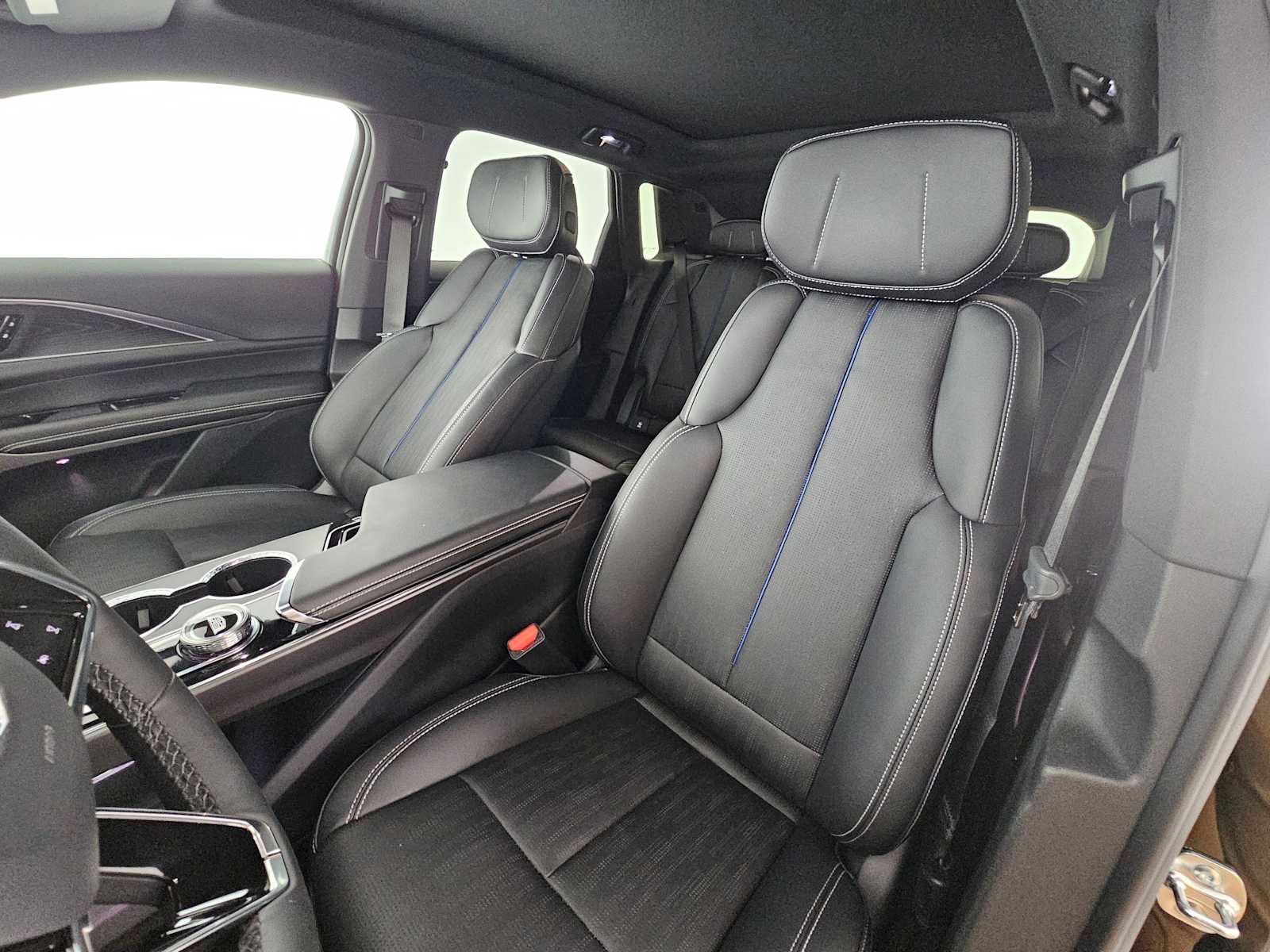 New 2026 Cadillac Lyriq Sport RWD image 21