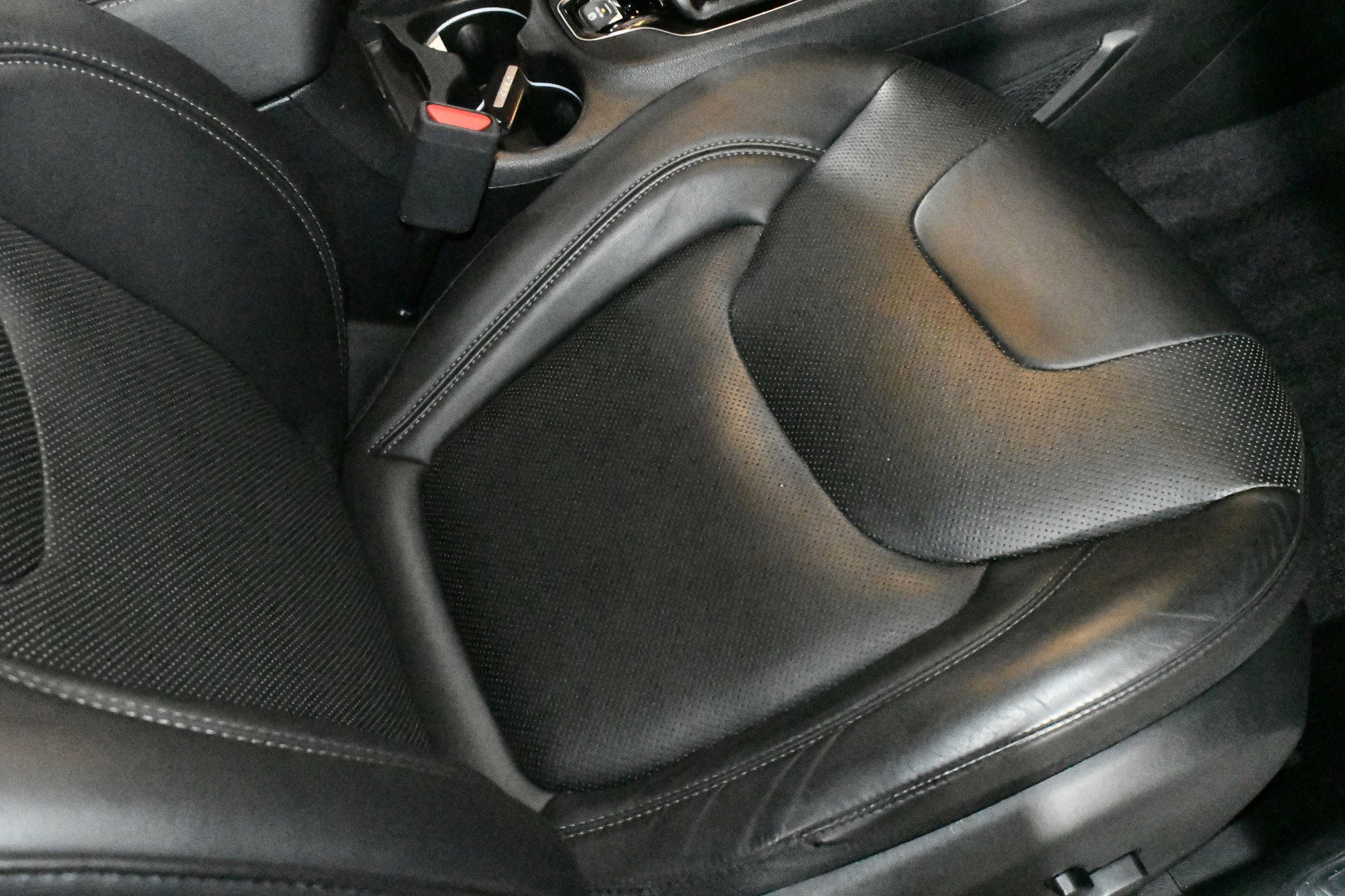 Used 2019 Jeep Cherokee Limited image 12