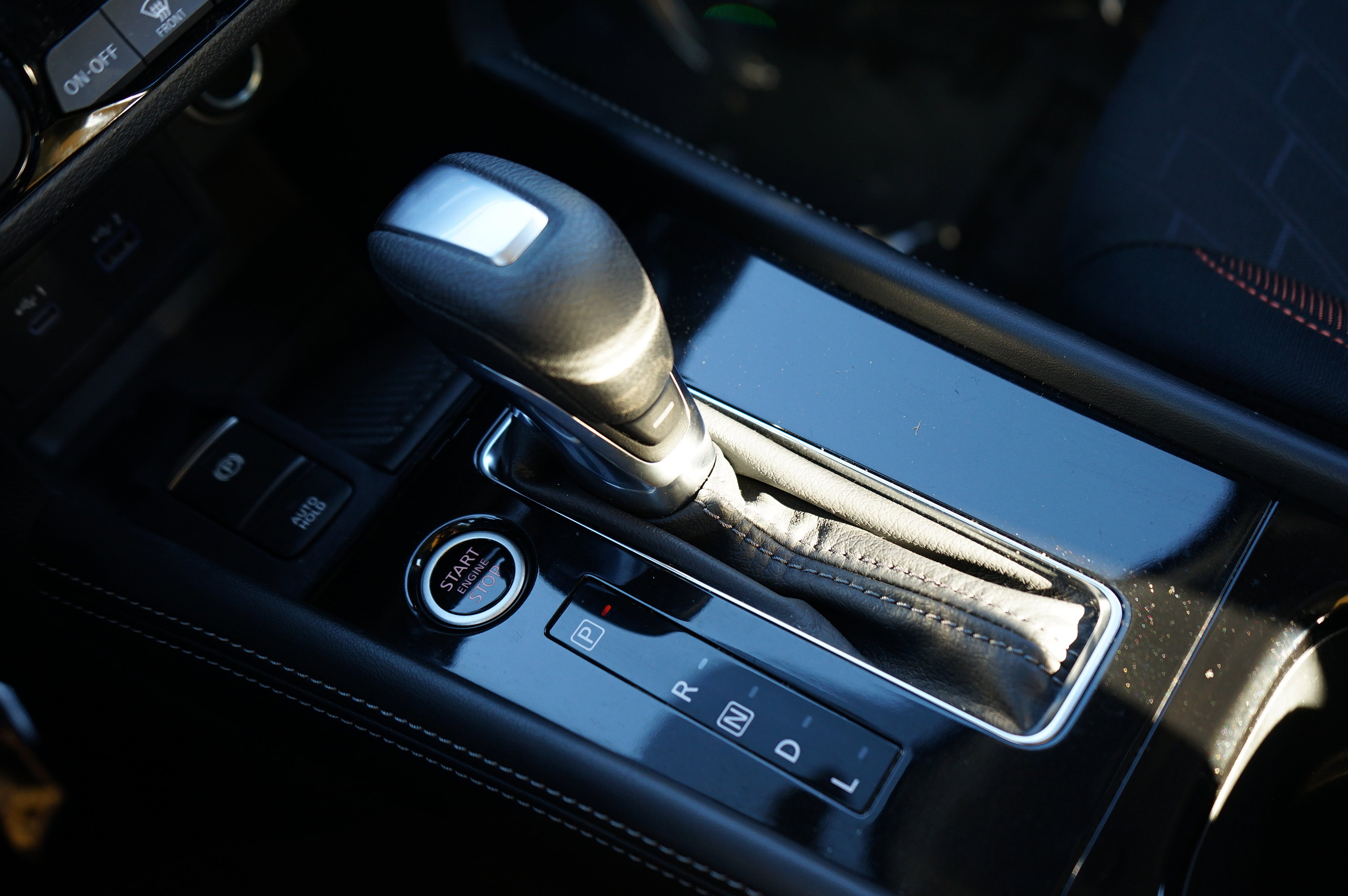 Used 2024 Nissan Kicks SR image 15