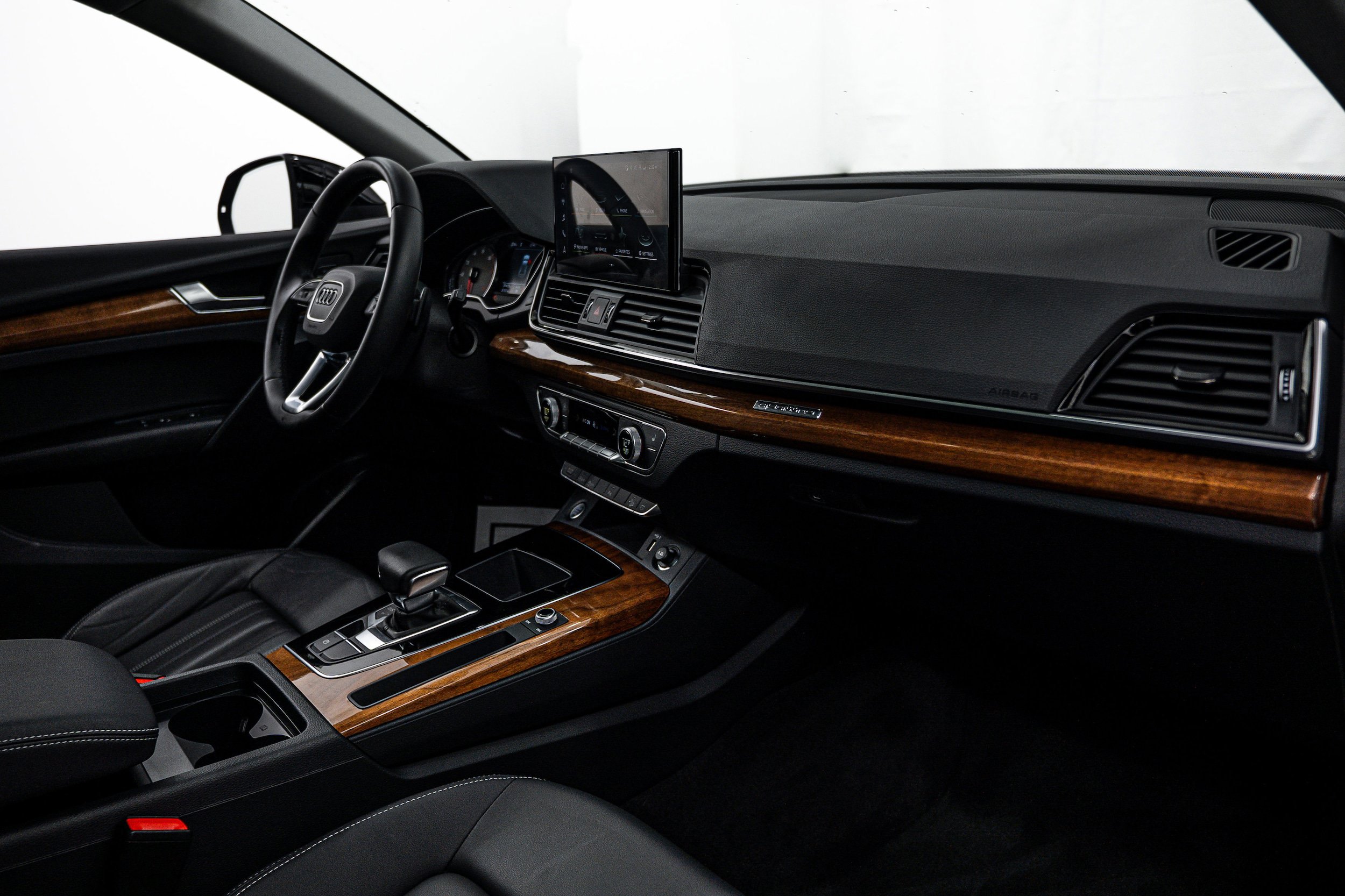 Certified 2023 Audi Q5 Premium w/ Convenience Package AWD/4WD image 8