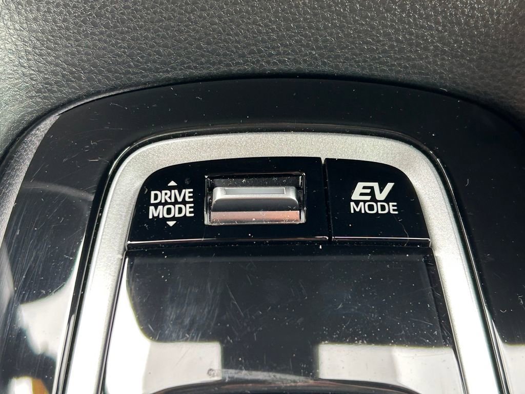 Used 2026 Toyota Corolla SE w/ SE Premium Package image 26