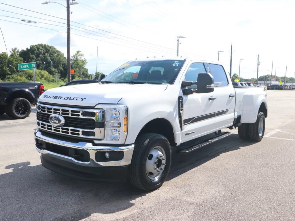 Used 2025 Ford F350 XLT AWD/4WD image 5