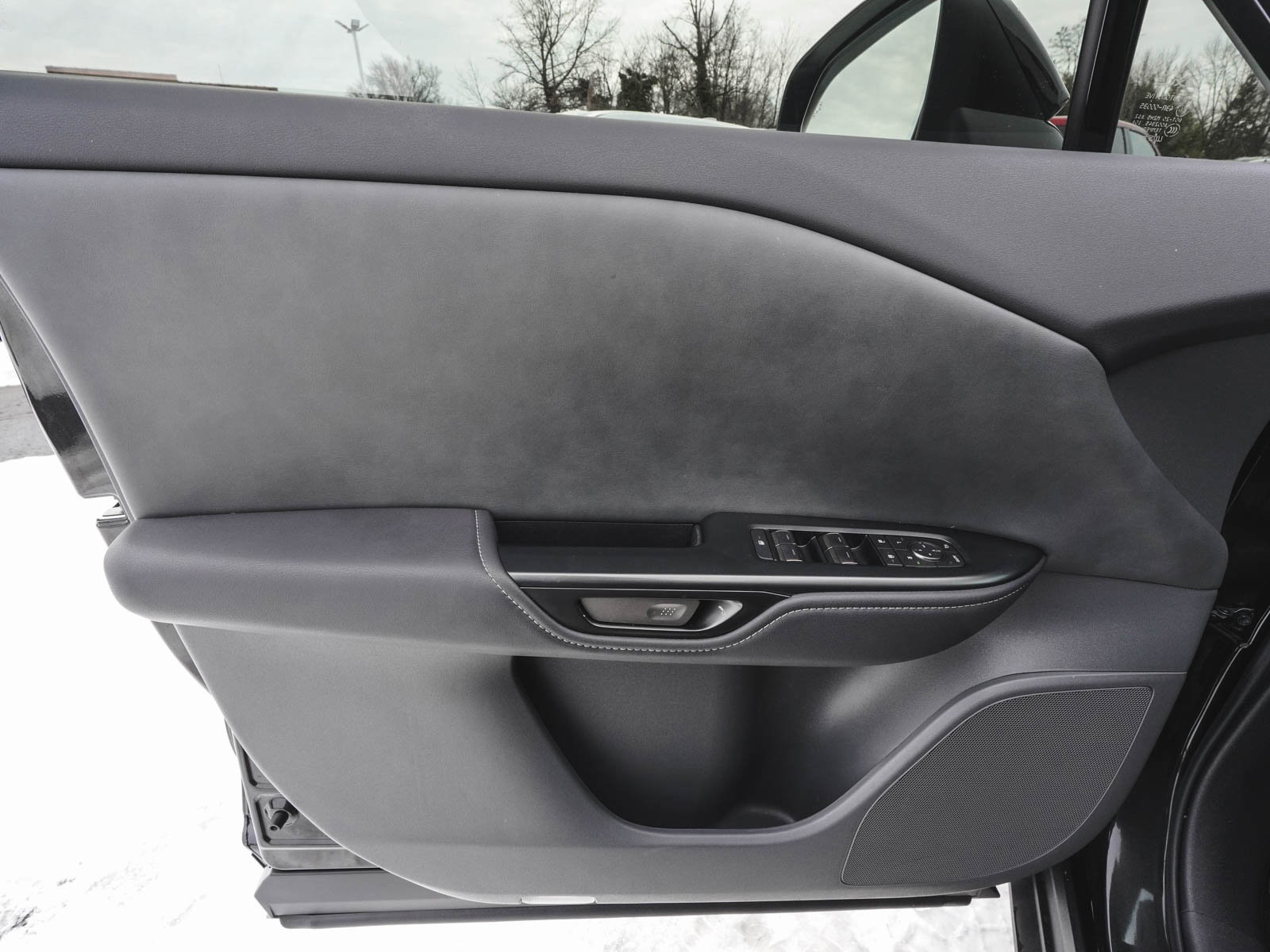 Used 2023 Lexus RZ 450e Premium w/ Technology Package image 8