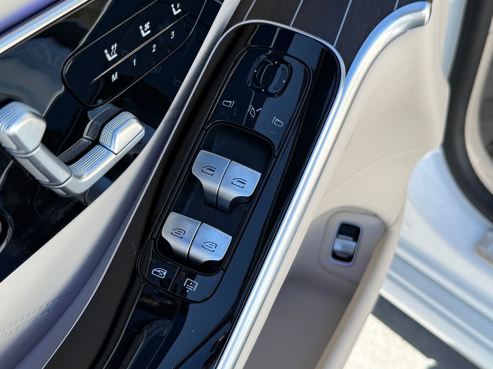 New 2026 Mercedes-Benz Maybach S 580 4MATIC image 17