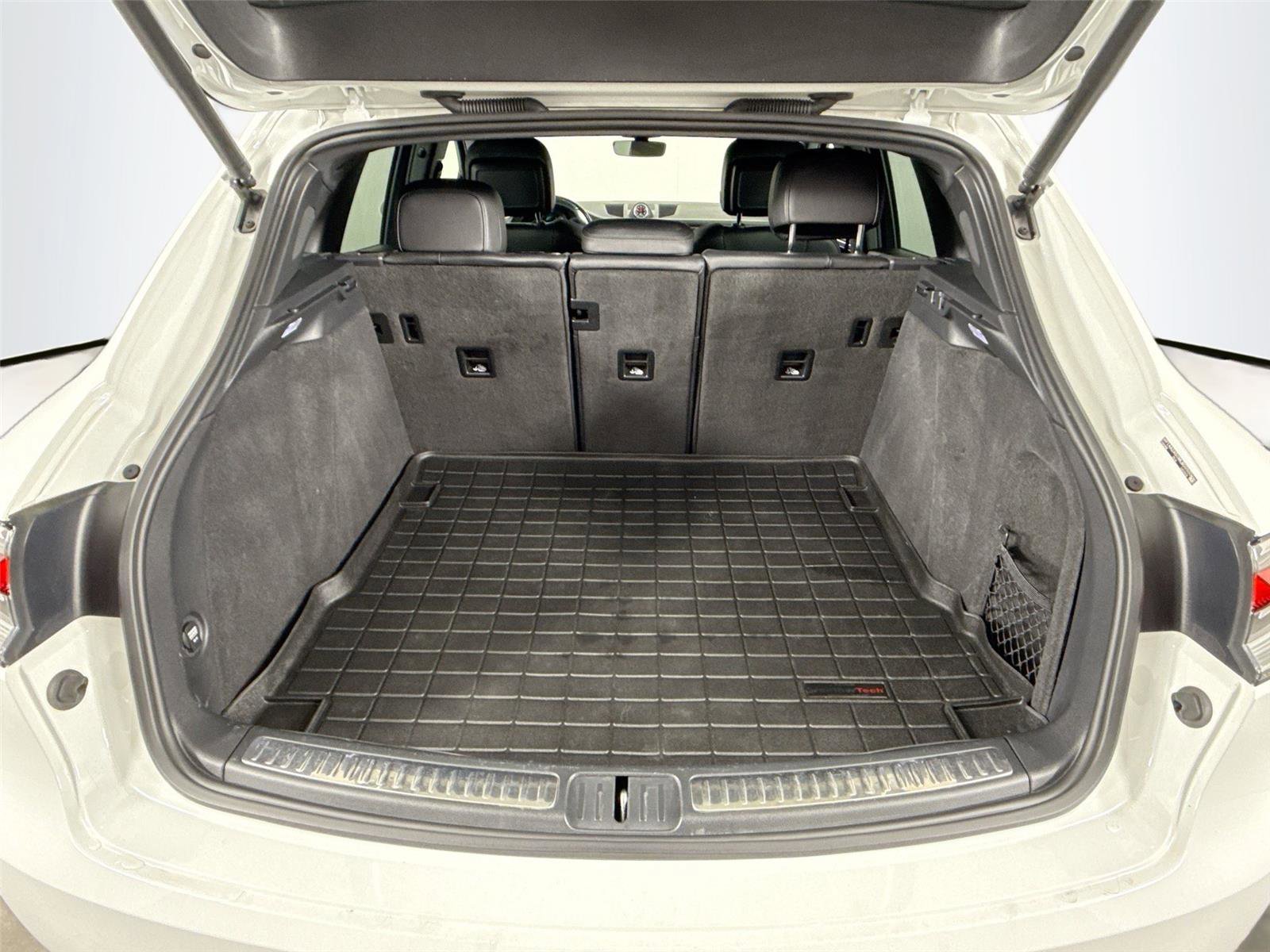 Used 2021 Porsche Macan image 37