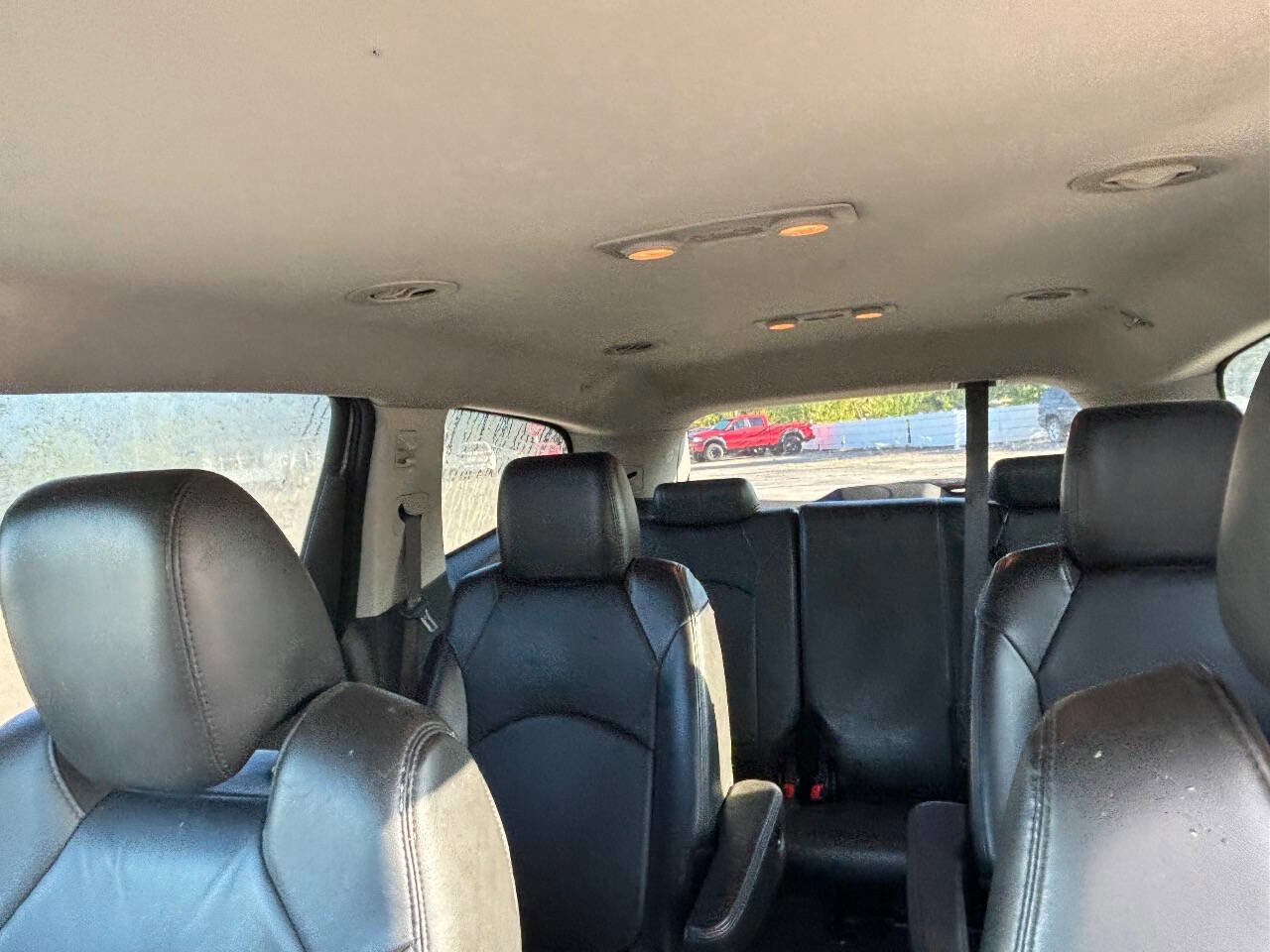 Used 2012 Chevrolet Traverse LT image 8