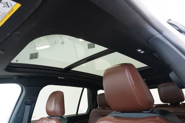 Used 2025 Lincoln Aviator Reserve w/ Illumination Package AWD/4WD image 5