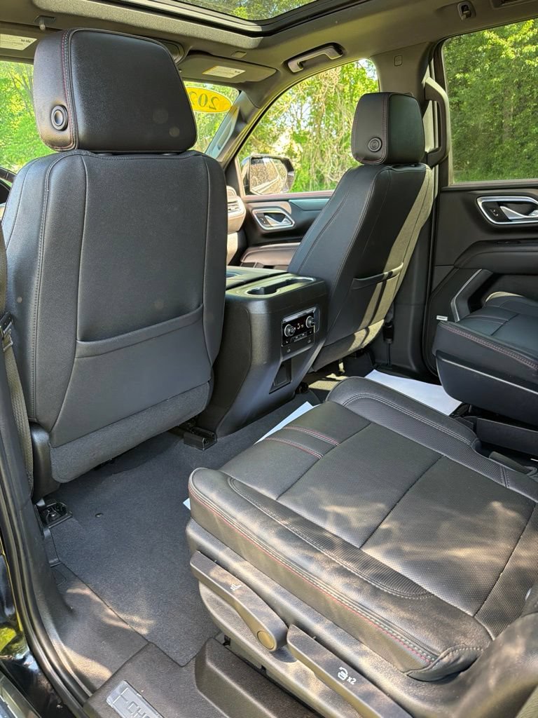 Used 2023 Chevrolet Tahoe RST w/ Luxury Package AWD/4WD image 16