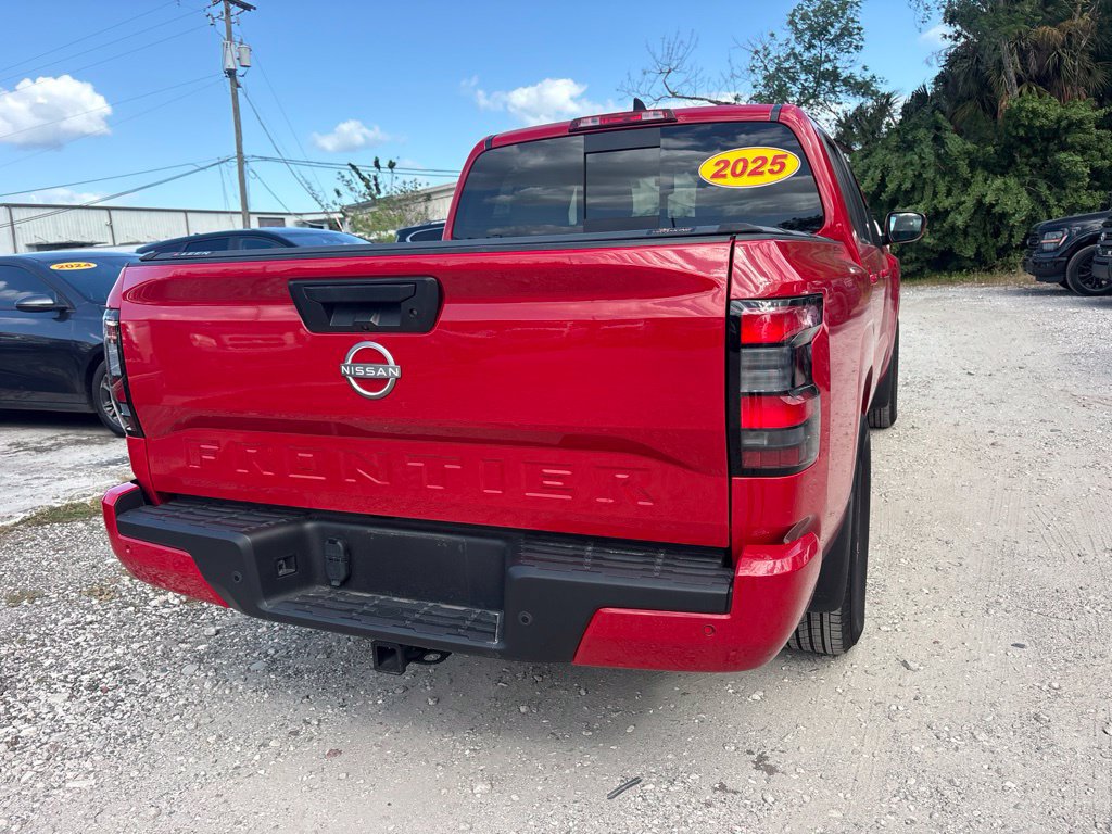 Used 2025 Nissan Frontier SV w/ SV Convenience Package RWD image 3