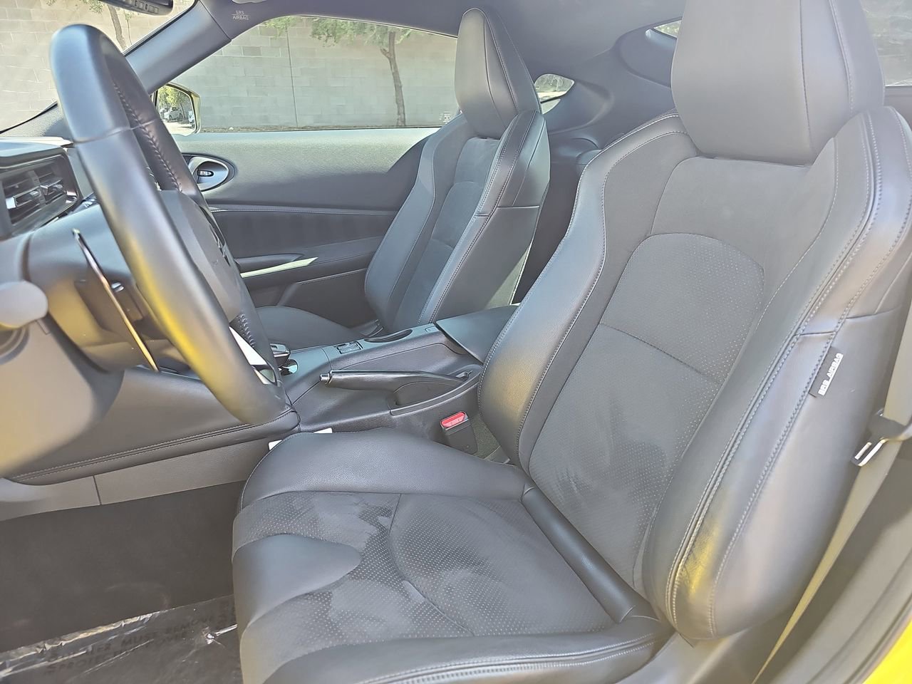 Used 2024 Nissan Z Performance w/ Floor Mat Package RWD image 12