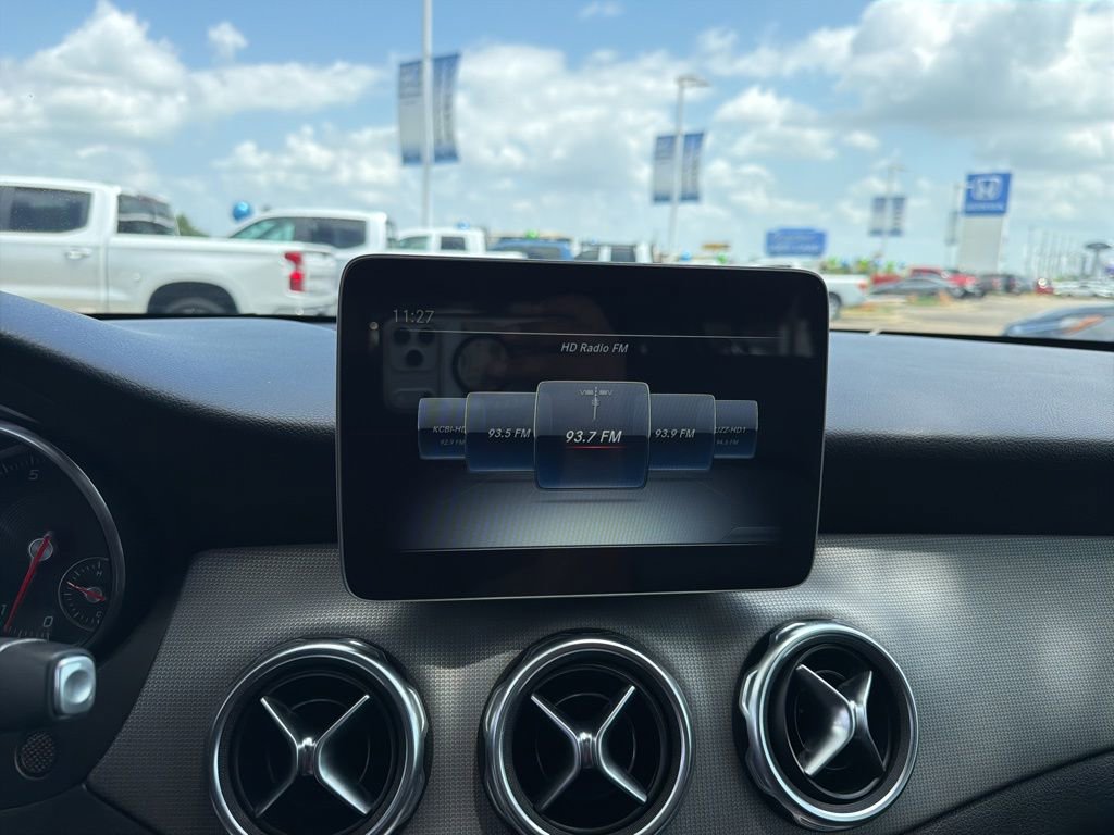 Used 2020 Mercedes-Benz GLA 250 4MATIC w/ Convenience Package image 14