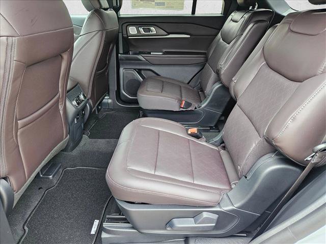 New 2026 Ford Explorer Platinum RWD image 16