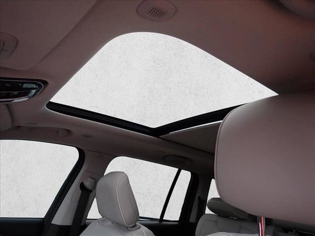 Used 2022 Jeep Grand Cherokee Overland image 14