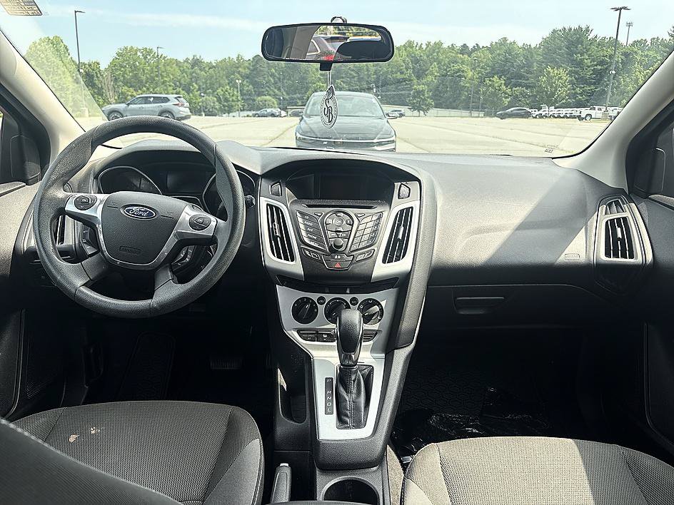 Used 2013 Ford Focus SE FWD image 14
