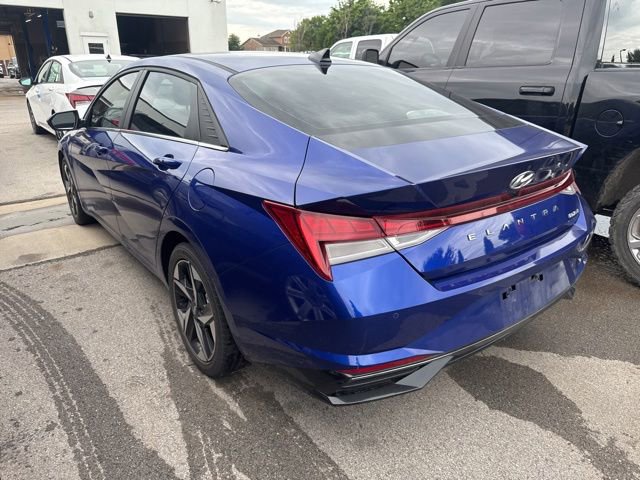 Certified 2023 Hyundai Elantra Limited w/ Cargo Package FWD image 4