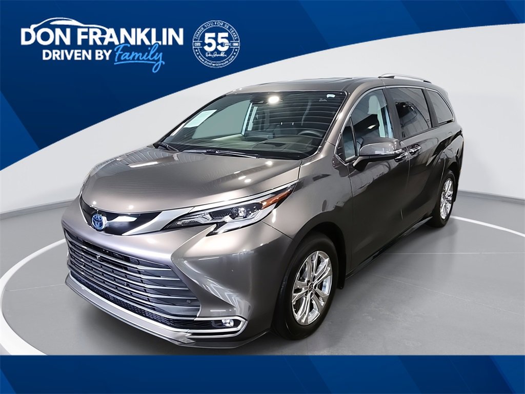 Used 2023 Toyota Sienna Platinum image 1