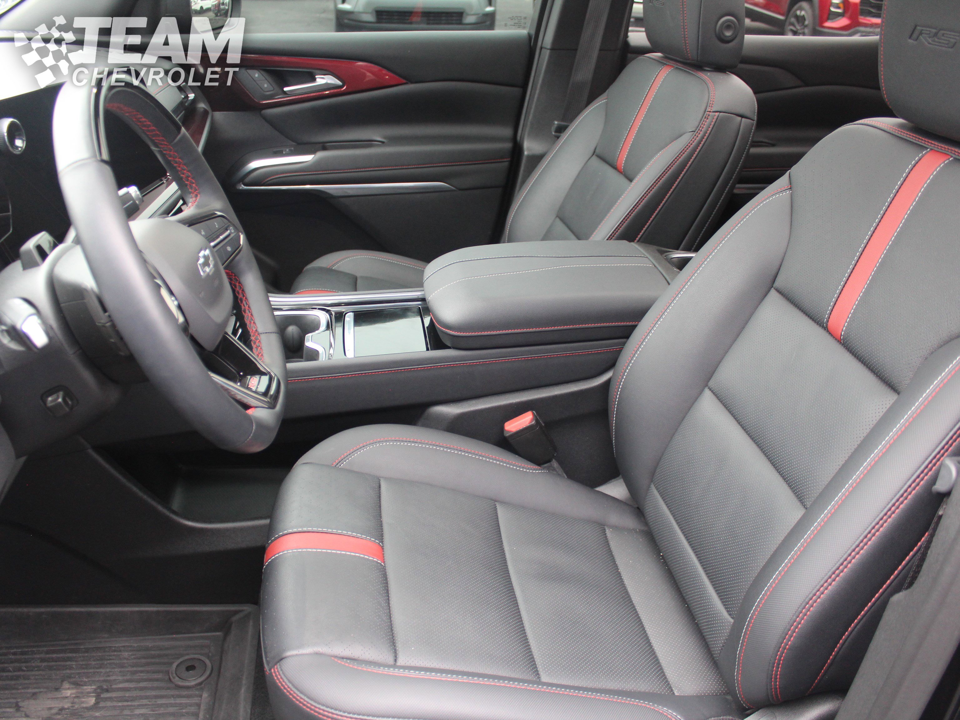 Certified 2024 Chevrolet Traverse RS w/ LPO, Floor Liner Package image 11