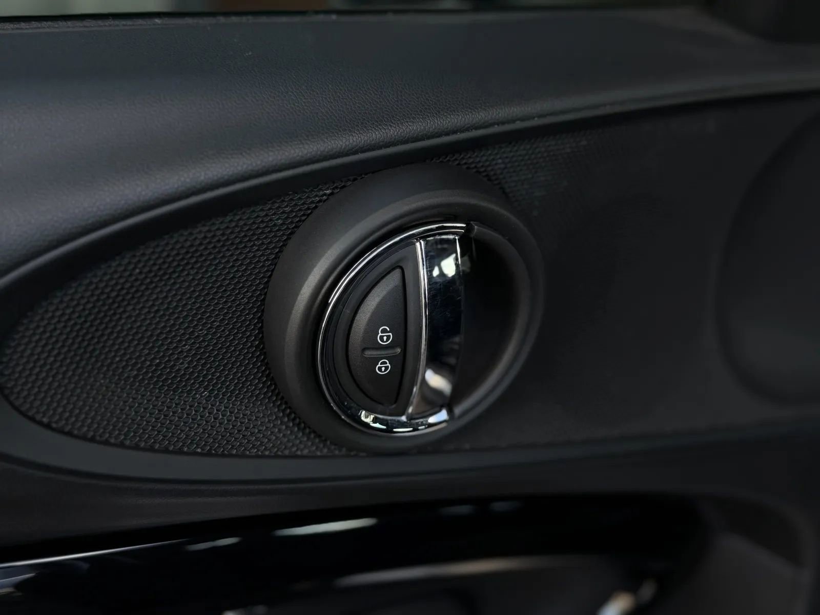 Used 2019 MINI Cooper Clubman S image 24